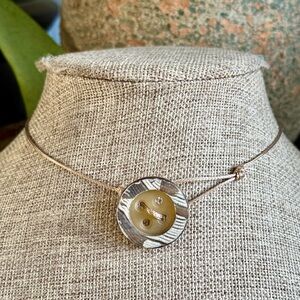Grunge Button Choker